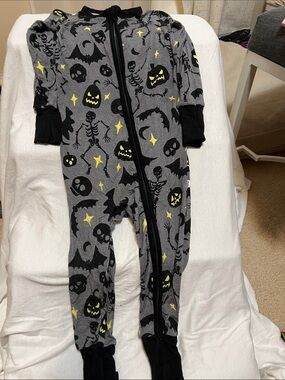 Little Sleepies Glowing Ghouls Glow in the Dark Halloween Zippy 12–18M EUC